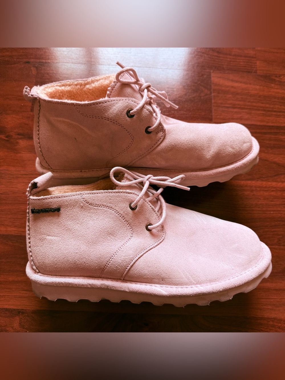 Bearpaw Skye soft suede chukka boots size 9 pale pink Sherpa lined lace up